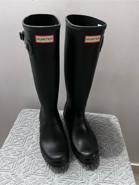 Hunter Original Tall Rain Boots handcrafted Natural Rubber Black US 9 / EU 40/41